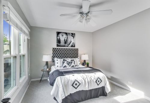 1312 Damen Ave, Chicago IL 60647-5507 exterior