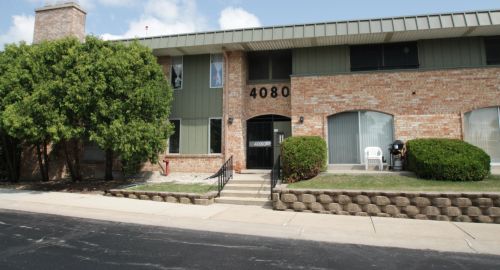 4080 Rivers Edge Cir, Milwaukee, WI 53209-1130