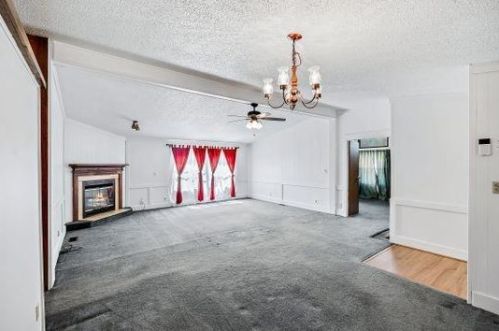 1 Gatlin Rd, Huntsville TX 77340-2016 exterior