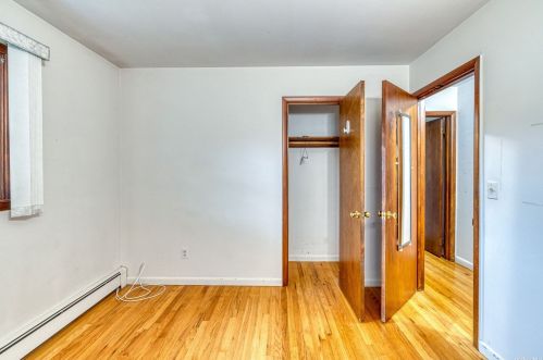 317 Plymouth St, Huntington Station NY 11746-7018 exterior