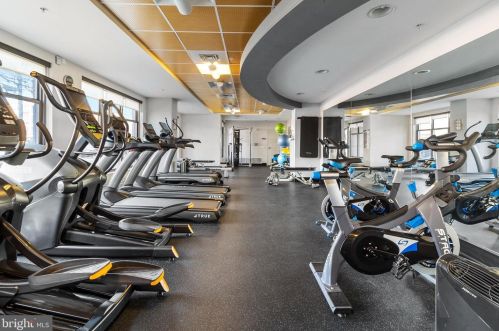 1111 Oronoco St, Alexandria VA 22314-2261 exterior