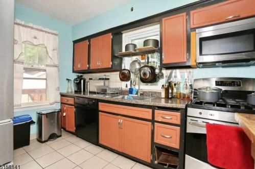 21 May St, Paterson NJ 07506-2637 exterior