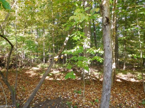 1688 Deepwood Cir, Rochester MI 48307-6098 exterior