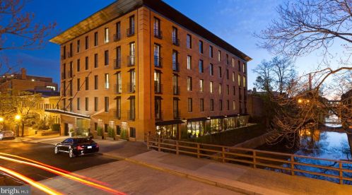 1026 31st St, Washington DC  20007-4405 exterior