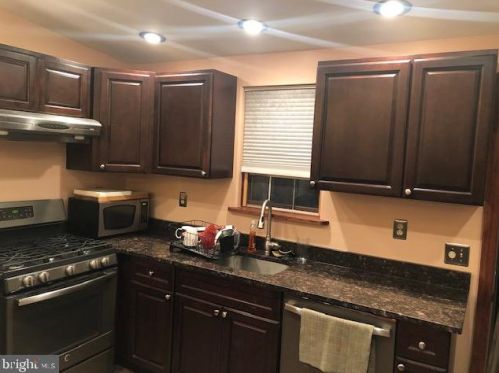 1520 Leithgow St, Philadelphia PA  19122-3723 exterior