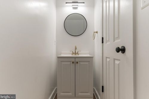 928 47th Pl, Washington DC  20019-3720 exterior