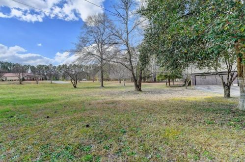 4596 Lenora Church Rd, Lithonia GA 30039-5626 exterior