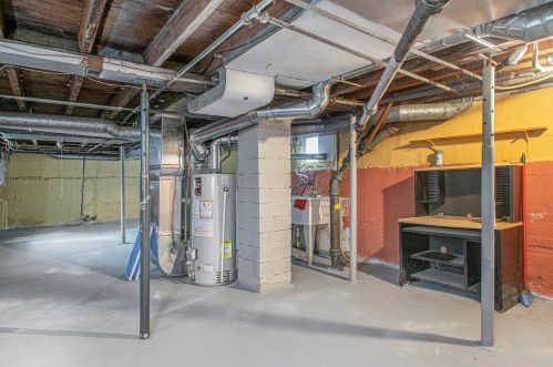 1310 Mcreynolds Ave, Grand Rapids MI 49504-3118 exterior