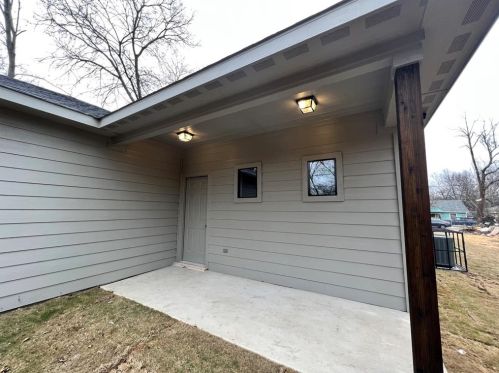 4221 Cardinal Dr, Dallas TX 75216-5819 exterior