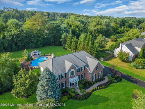 405 Peter Forman Dr, East Freehold NJ 07728-9348 exterior