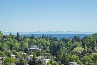 122 25th Ave, Seattle WA  98112-4877 exterior