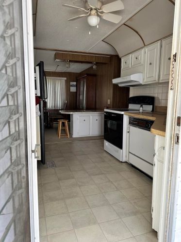 60 Del Prado St, Fort Pierce, FL 34952-2850