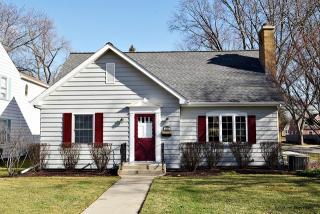 346 Ingleside Ave, Aurora, IL 60506-4812