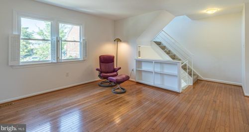 8 Chapman St, Alexandria VA 22301-2501 exterior