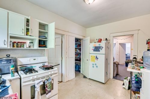 167 Hamilton St, New Brunswick NJ 08901-1806 exterior