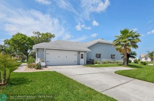 8107 Millwood Dr, Port Richey, FL 34667-6989