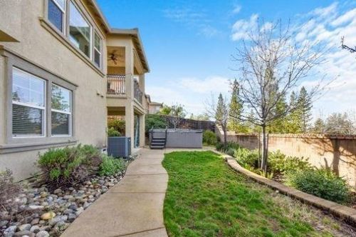 2110 Fenceline Dr, Folsom CA exterior