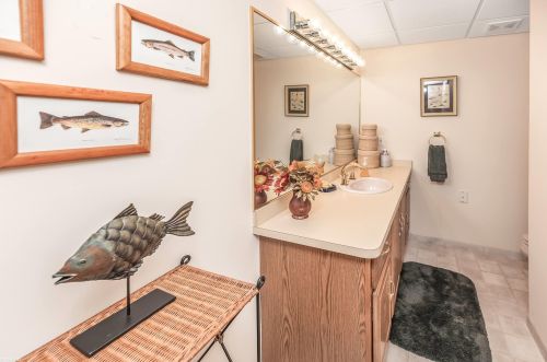 33654 Lotties Dr, New Baltimore MI 48047-2378 exterior