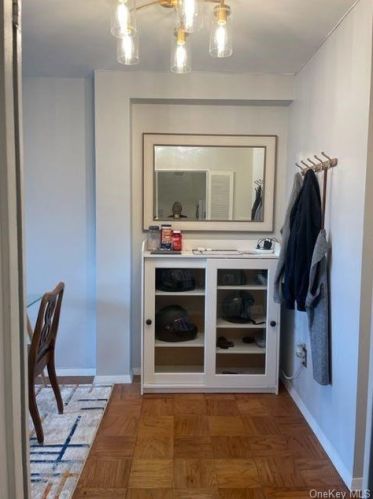 1874 Pelham Pkwy, Bronx NY  10461-3709 exterior