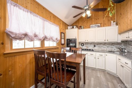 134 Brown Ave, Iselin NJ 08830-2502 exterior