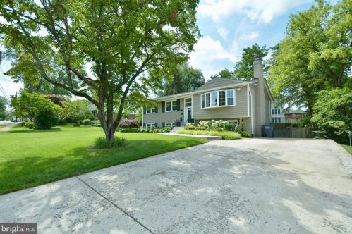 6509 Divine St, Mc Lean VA  22101-4620 exterior