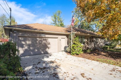 1889 Linden St, East Lansing MI 48823-4313 exterior