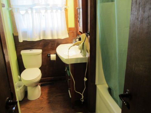 4968 16 St, Milwaukee WI 53221-2833 exterior