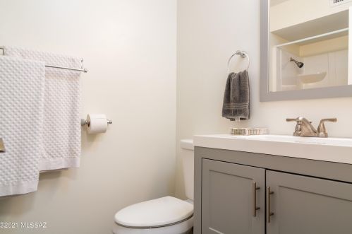 7325 Placita Antigua, Tucson AZ  85710-3706 exterior