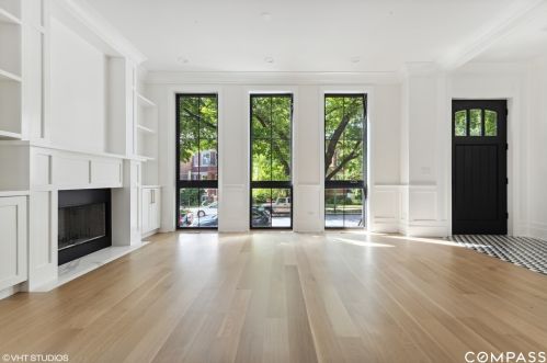 3529 Claremont Ave, Chicago IL  60618-6021 exterior