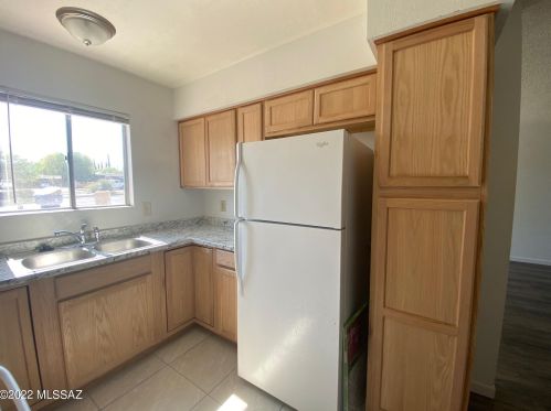 935 Camino Seco, Tucson AZ  85710-1707 exterior