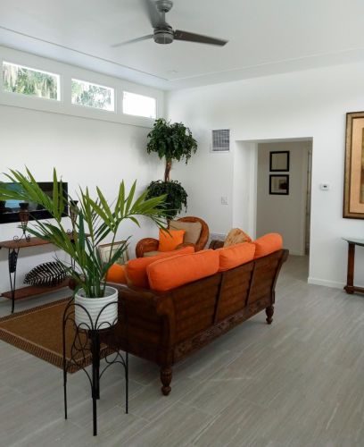 824 7th St, Fort Pierce, FL 34950-9315