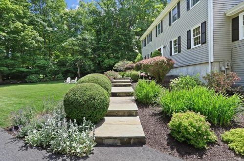 67 Ritch Dr, Ridgefield CT 06877-2815 exterior