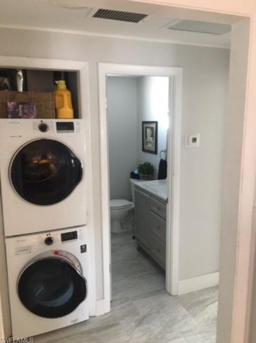 549 94 Ave, Naples FL 34108-2444 exterior