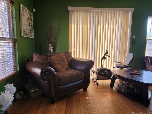 61 Mt Pleasant St, Derby CT 06418-2043 exterior