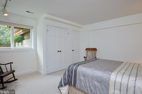 13508 Maidstone Ln, Rockville MD 20854-1030 exterior