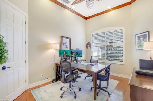 575 Murex Dr, Naples FL 34102-5147 exterior