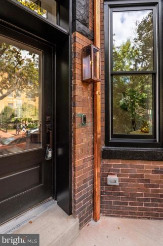 1744 T St, Washington DC 20009-7102 exterior