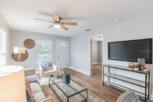 1808 22nd Ave, Tampa FL 33605-1918 exterior