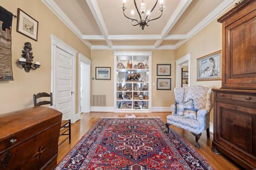 36 Portland Pl, Saint Louis MO 63108-1242 exterior