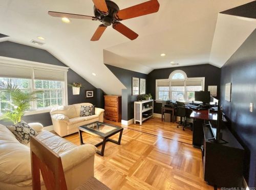 27 Patrick Dr, Seymour CT 06483-2372 exterior