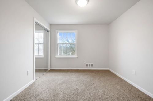 2312 Mill Grove Rd, Pittsburgh PA 15241-2726 exterior