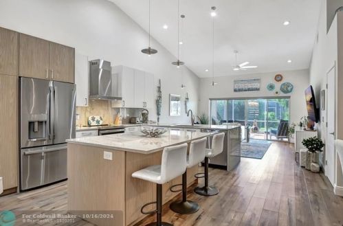 8458 Via Serena, Boca Raton, FL 33433-2237