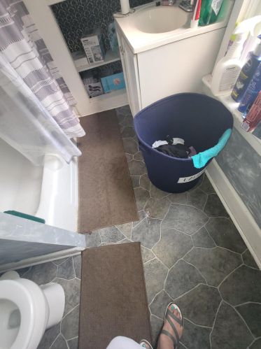 3053 Holton St, Milwaukee WI 53212-2122 exterior