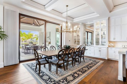 4215 Crayton Rd, Naples FL 34103-8524 exterior