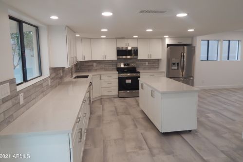 15202 10th St, Phoenix AZ  85022-3738 exterior