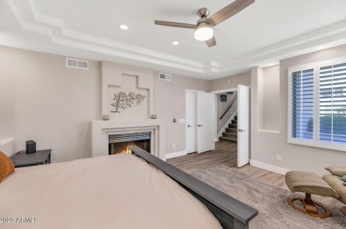 2347 Cinnabar Ave, Phoenix AZ  85028-3633 exterior