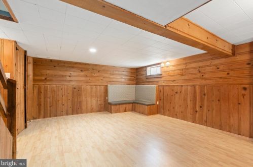 6934 Westhampton Dr, Alexandria VA 22307-1528 exterior