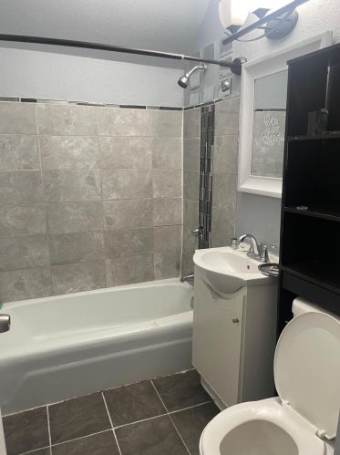 6558 Bourbon St, Milwaukee WI 53224-5115 exterior