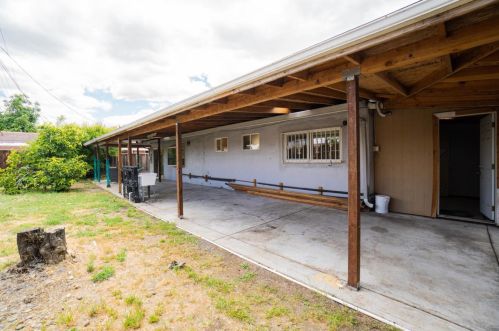 2067 Evelyn Ave, San Jose CA 95122-1611 exterior