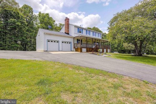 111 Amber Ln, Huntingtown, MD 20639-9626